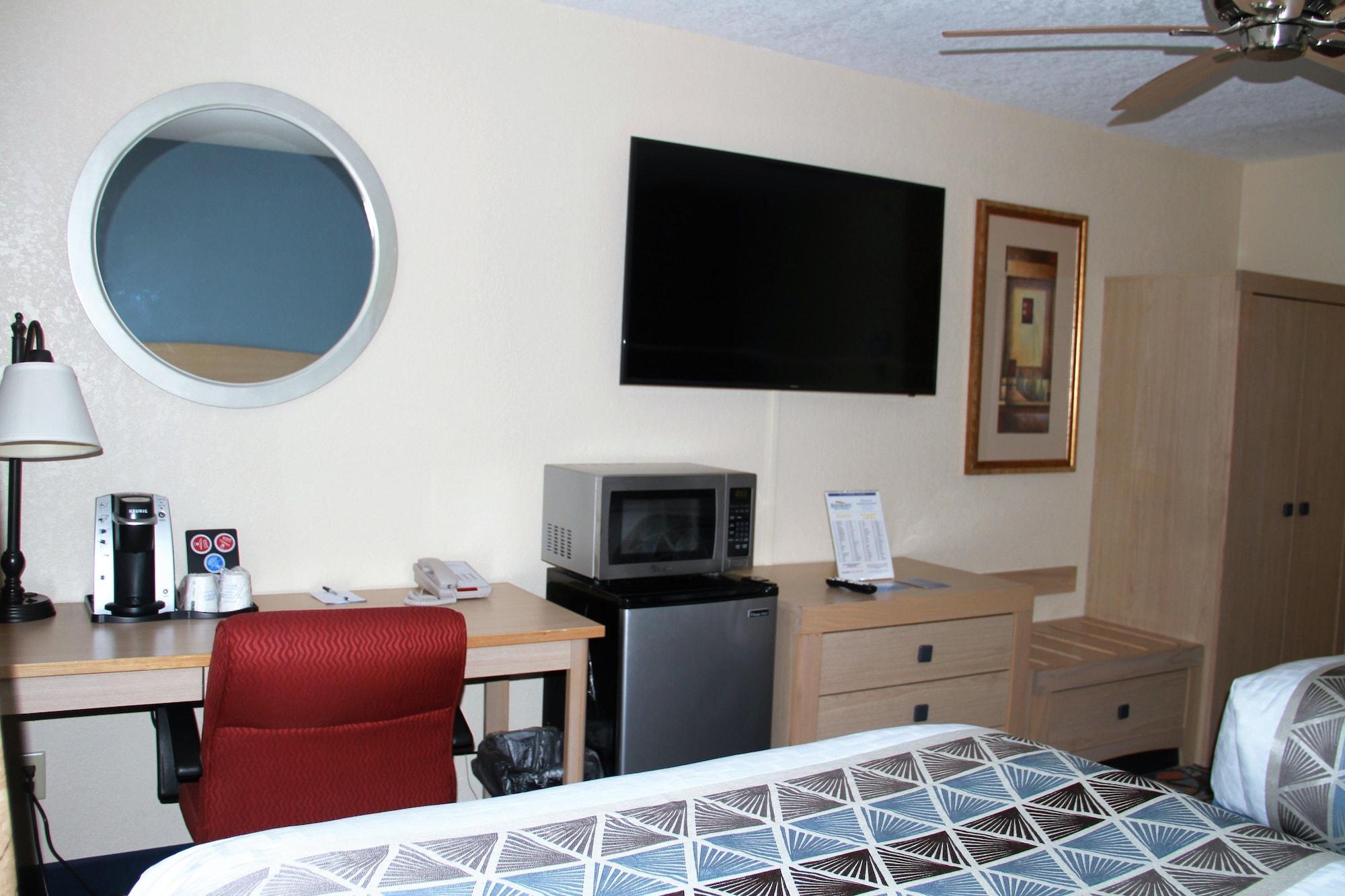 Baymont By Wyndham Stevens Point Hotel Bagian luar foto