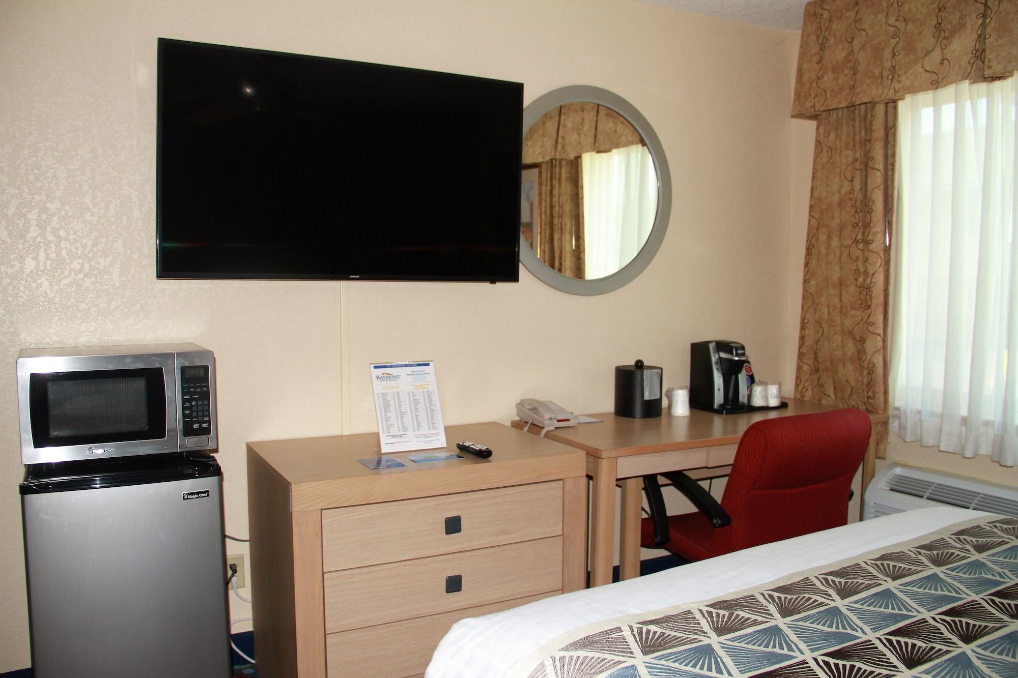 Baymont By Wyndham Stevens Point Hotel Bagian luar foto