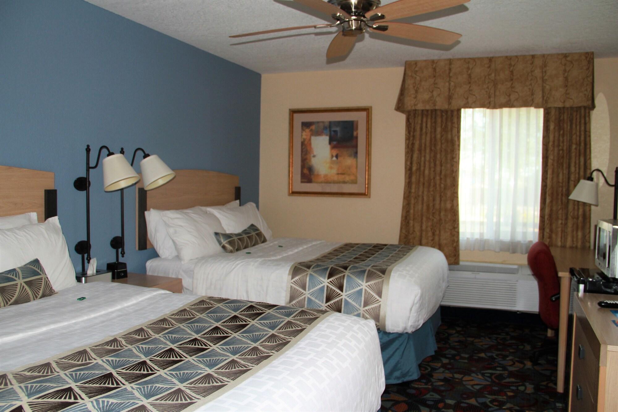 Baymont By Wyndham Stevens Point Hotel Bagian luar foto