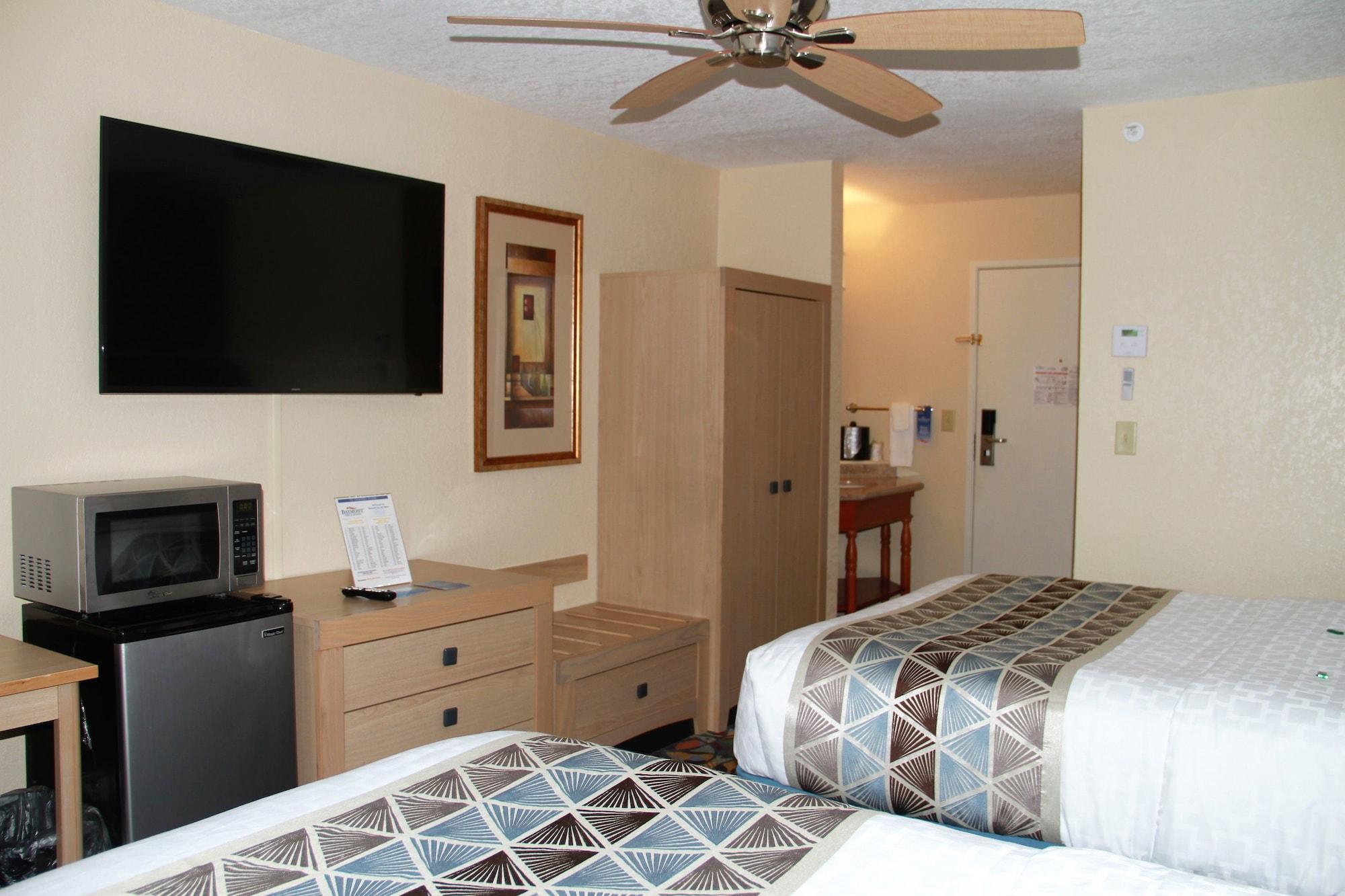 Baymont By Wyndham Stevens Point Hotel Bagian luar foto