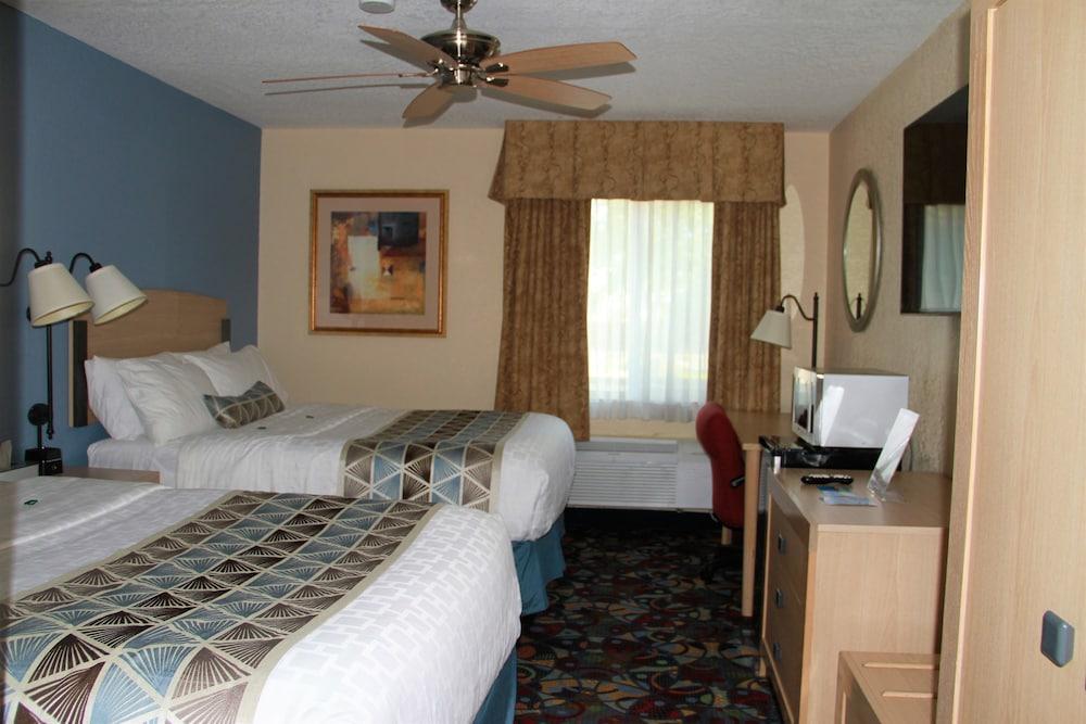 Baymont By Wyndham Stevens Point Hotel Bagian luar foto