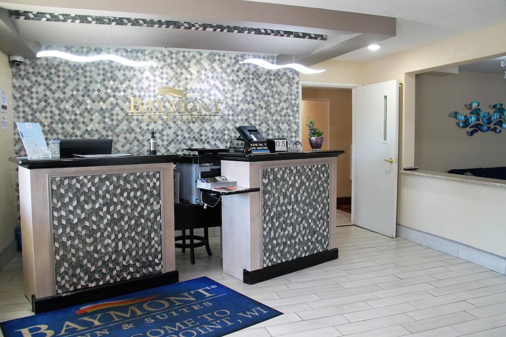 Baymont By Wyndham Stevens Point Hotel Bagian luar foto